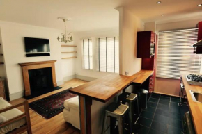 2 Bedroom Brighton Apartment with Sea View